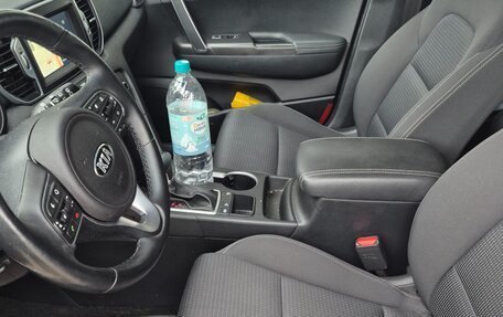 KIA Sportage IV рестайлинг, 2017 год, 2 199 000 рублей, 6 фотография