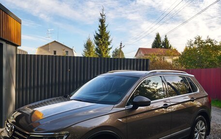 Volkswagen Tiguan II, 2017 год, 1 999 999 рублей, 4 фотография