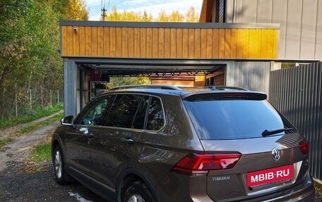 Volkswagen Tiguan II, 2017 год, 1 999 999 рублей, 8 фотография