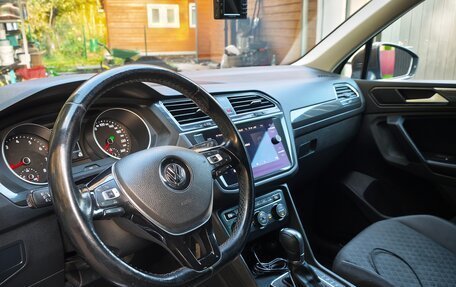 Volkswagen Tiguan II, 2017 год, 1 999 999 рублей, 12 фотография