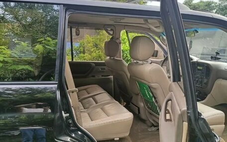 Toyota Land Cruiser 100 рестайлинг 2, 1999 год, 1 400 000 рублей, 4 фотография