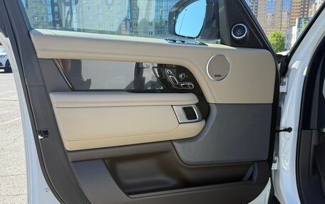 Land Rover Range Rover IV рестайлинг, 2018 год, 4 999 999 рублей, 9 фотография