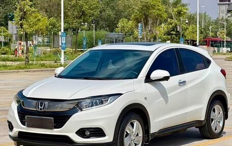 Honda Vezel, 2022 год, 1 350 000 рублей, 1 фотография