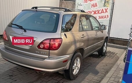 Lexus RX IV рестайлинг, 2000 год, 430 000 рублей, 3 фотография