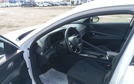 Hyundai Elantra, 2022 год, 1 865 800 рублей, 8 фотография