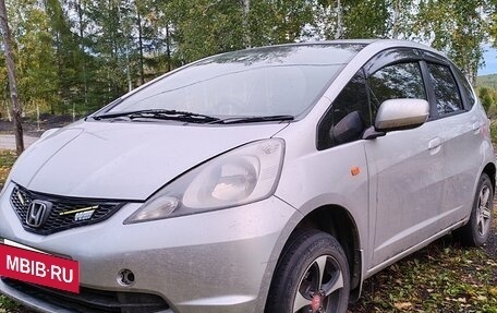 Honda Fit III, 2007 год, 600 000 рублей, 6 фотография