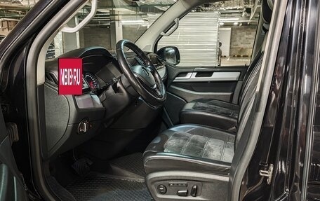 Volkswagen Multivan T6 рестайлинг, 2017 год, 3 990 000 рублей, 13 фотография