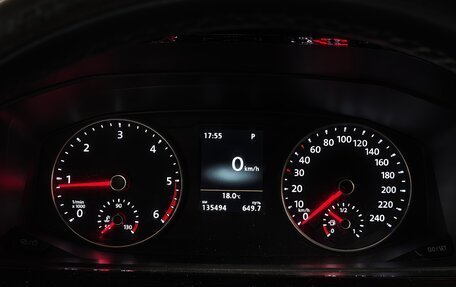 Volkswagen Multivan T6 рестайлинг, 2017 год, 3 990 000 рублей, 21 фотография