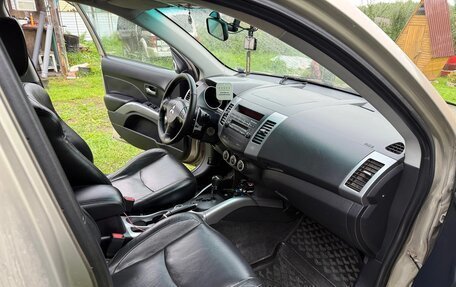 Mitsubishi Outlander III рестайлинг 3, 2008 год, 930 000 рублей, 6 фотография