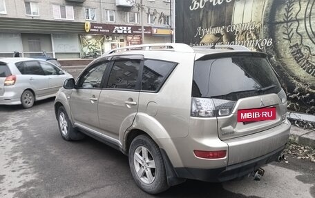 Mitsubishi Outlander III рестайлинг 3, 2008 год, 930 000 рублей, 9 фотография