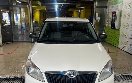 Skoda Fabia II, 2013 год, 675 000 рублей, 3 фотография