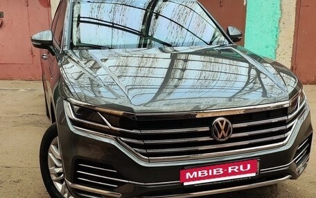 Volkswagen Touareg III, 2020 год, 6 890 000 рублей, 2 фотография