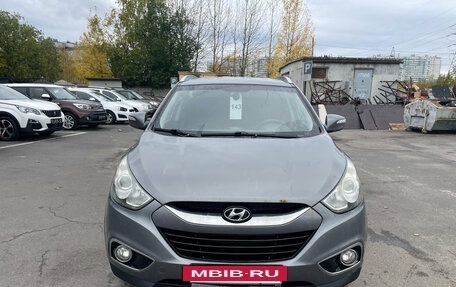 Hyundai ix35 I рестайлинг, 2013 год, 999 000 рублей, 2 фотография