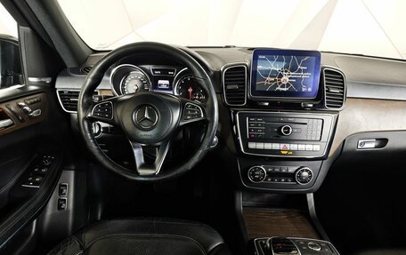 Mercedes-Benz GLS, 2017 год, 4 000 000 рублей, 20 фотография