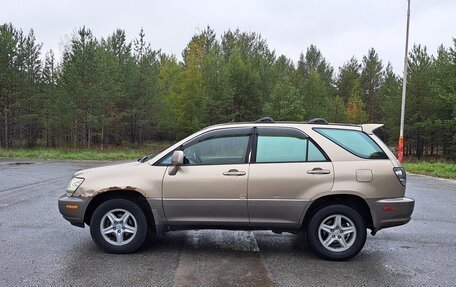 Lexus RX IV рестайлинг, 2001 год, 650 000 рублей, 2 фотография