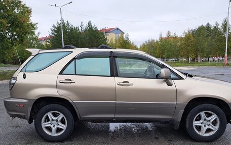 Lexus RX IV рестайлинг, 2001 год, 650 000 рублей, 4 фотография