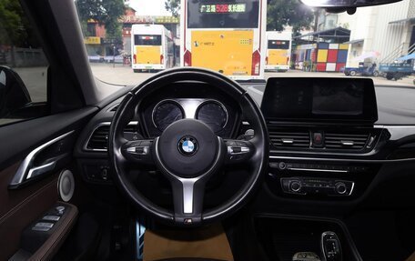 BMW 1 серия, 2022 год, 1 800 000 рублей, 9 фотография