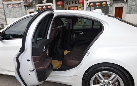 BMW 1 серия, 2022 год, 1 800 000 рублей, 17 фотография