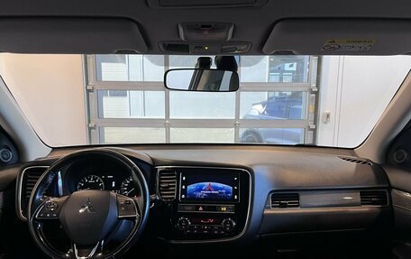 Mitsubishi Outlander III рестайлинг 3, 2019 год, 2 291 000 рублей, 9 фотография