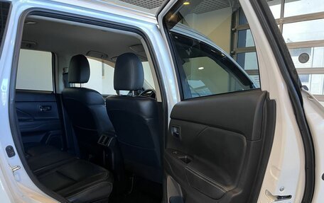 Mitsubishi Outlander III рестайлинг 3, 2019 год, 2 291 000 рублей, 17 фотография