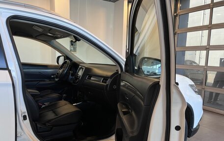 Mitsubishi Outlander III рестайлинг 3, 2019 год, 2 291 000 рублей, 26 фотография