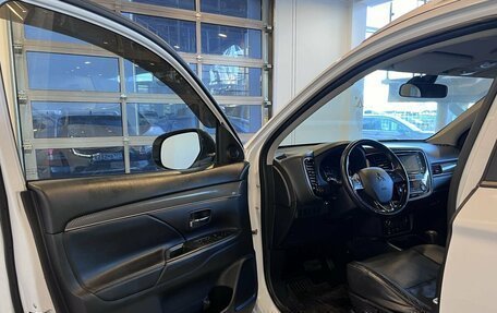 Mitsubishi Outlander III рестайлинг 3, 2019 год, 2 291 000 рублей, 20 фотография