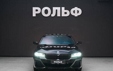 BMW 5 серия, 2021 год, 3 990 000 рублей, 2 фотография