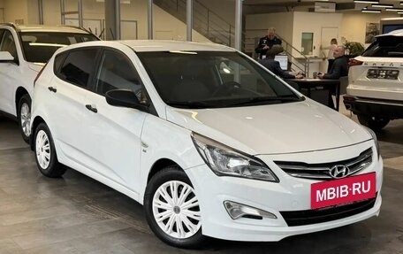 Hyundai Solaris II рестайлинг, 2015 год, 999 000 рублей, 3 фотография