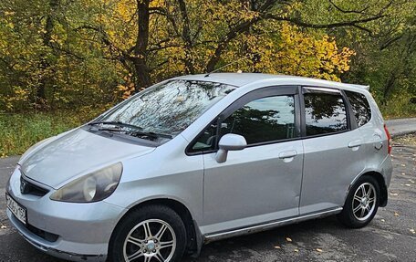 Honda Fit III, 2003 год, 300 000 рублей, 4 фотография