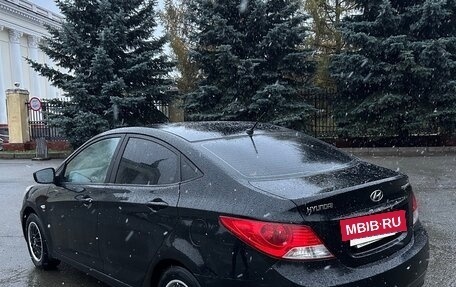 Hyundai Solaris II рестайлинг, 2011 год, 1 640 000 рублей, 4 фотография