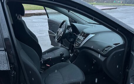 Hyundai Solaris II рестайлинг, 2011 год, 1 640 000 рублей, 9 фотография