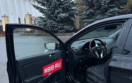 Hyundai Solaris II рестайлинг, 2011 год, 1 640 000 рублей, 8 фотография