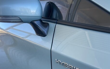 Toyota Prius, 2013 год, 800 000 рублей, 4 фотография