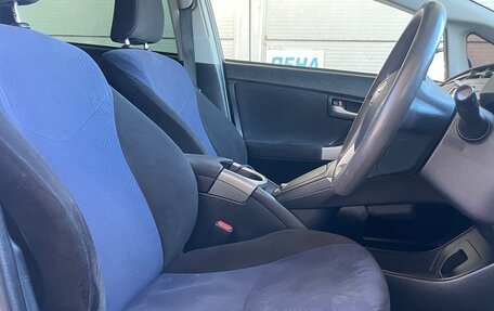 Toyota Prius, 2013 год, 800 000 рублей, 11 фотография