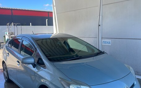 Toyota Prius, 2013 год, 800 000 рублей, 14 фотография