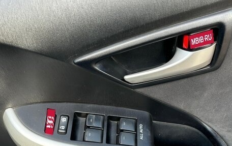 Toyota Prius, 2013 год, 800 000 рублей, 17 фотография
