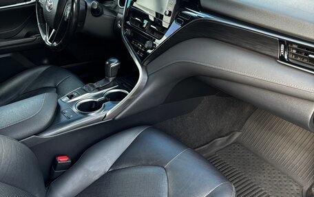 Toyota Camry, 2021 год, 3 180 000 рублей, 6 фотография