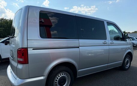 Volkswagen Caravelle T5, 2012 год, 1 650 000 рублей, 8 фотография