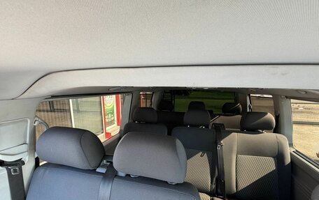 Volkswagen Caravelle T5, 2012 год, 1 650 000 рублей, 19 фотография