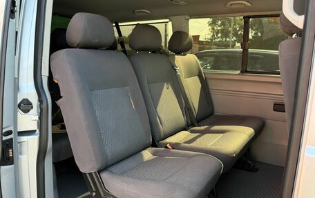 Volkswagen Caravelle T5, 2012 год, 1 650 000 рублей, 18 фотография