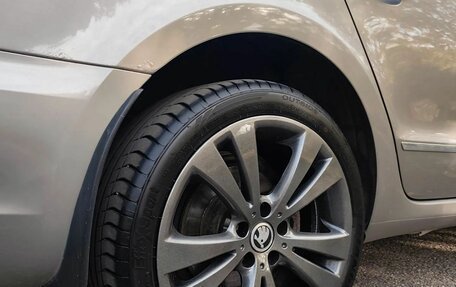 Skoda Superb III рестайлинг, 2014 год, 1 150 000 рублей, 19 фотография