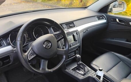 Skoda Superb III рестайлинг, 2014 год, 1 150 000 рублей, 25 фотография