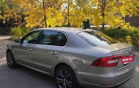 Skoda Superb III рестайлинг, 2014 год, 1 150 000 рублей, 23 фотография