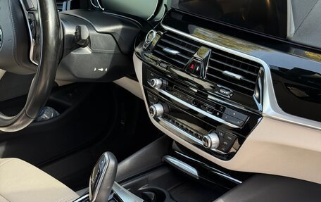BMW 5 серия, 2018 год, 2 500 000 рублей, 23 фотография