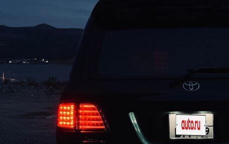 Toyota Land Cruiser 100 рестайлинг 2, 2000 год, 1 800 000 рублей, 6 фотография