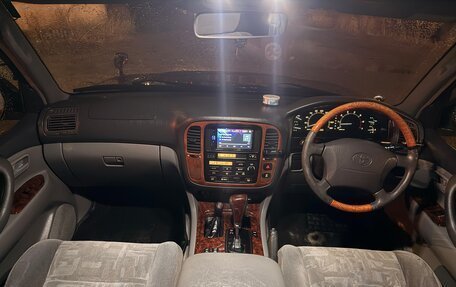 Toyota Land Cruiser 100 рестайлинг 2, 2000 год, 1 800 000 рублей, 14 фотография