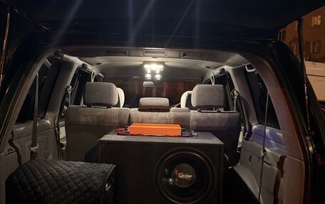 Toyota Land Cruiser 100 рестайлинг 2, 2000 год, 1 800 000 рублей, 15 фотография