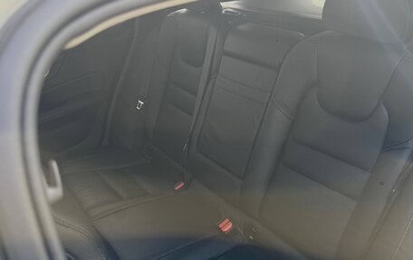 Volvo V60 Cross Country II, 2019 год, 2 650 000 рублей, 27 фотография