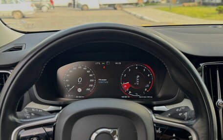 Volvo V60 Cross Country II, 2019 год, 2 650 000 рублей, 29 фотография