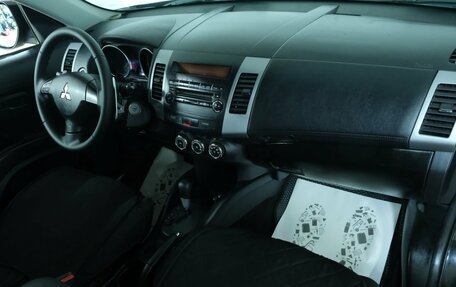 Mitsubishi Outlander III рестайлинг 3, 2011 год, 1 339 000 рублей, 19 фотография